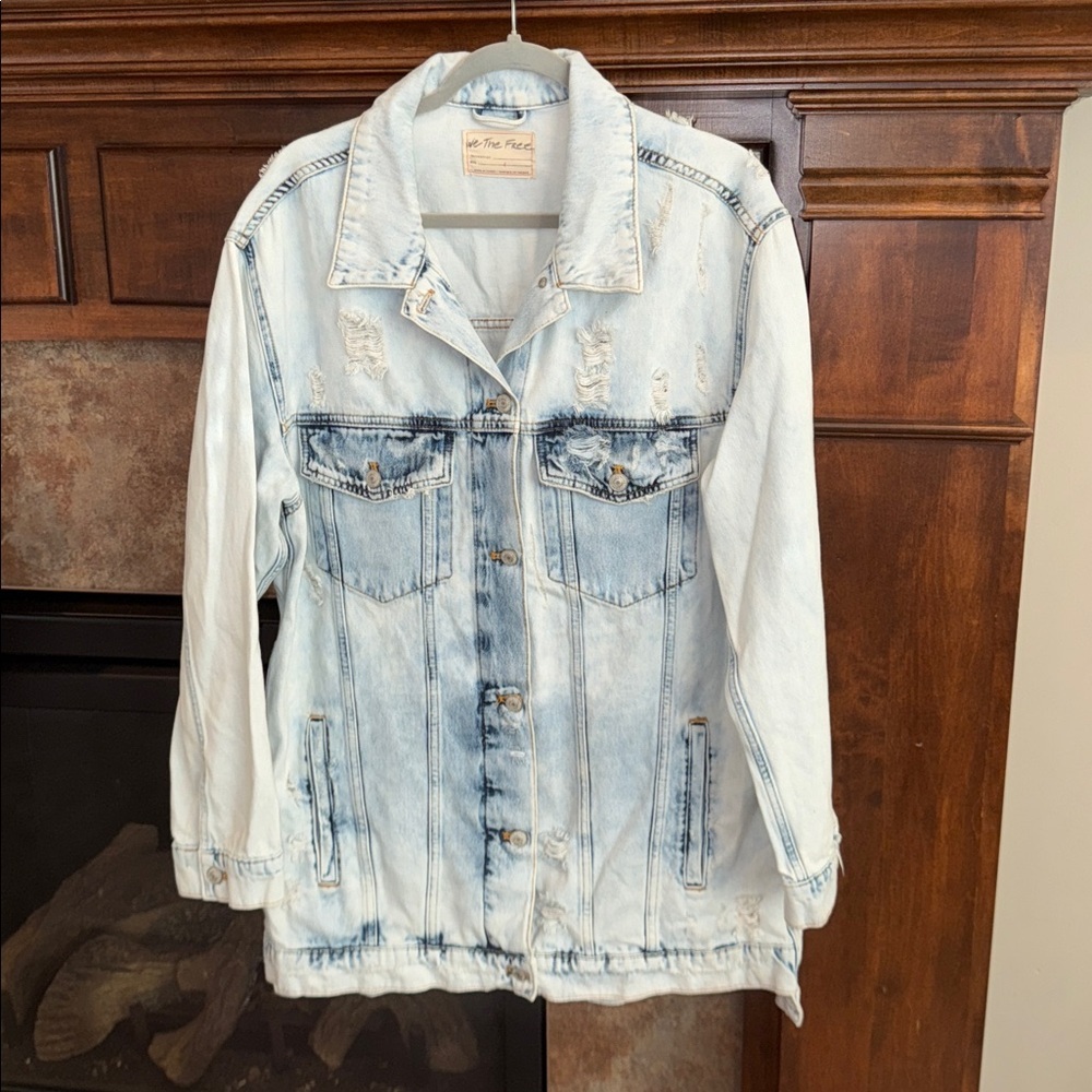 Free People We the Free light wash Long & Lean distressed trucker denim jacket L